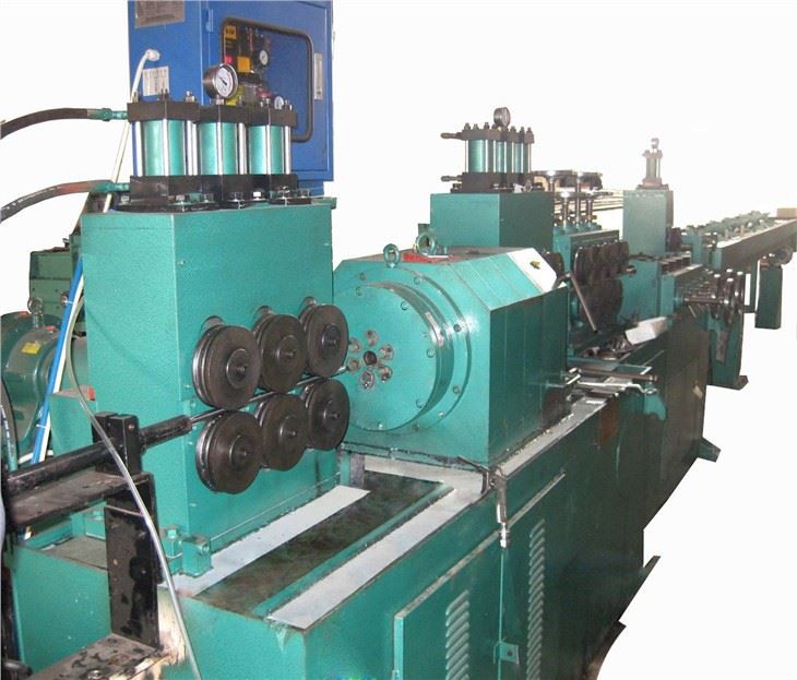 Coil To Bar Predstraightening&peeling in ravnanje Rezanje Proizvodnjo Linija